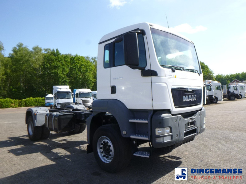 MAN TGS 19.360 4X2 BBS manual Euro 2 chassis + PTO - شاحنة هيكل كابينة: صورة 2 MAN TGS 19.360 4X2 BBS manual Euro 2 chassis + PTO - شاحنة هيكل كابينة: صورة 2
