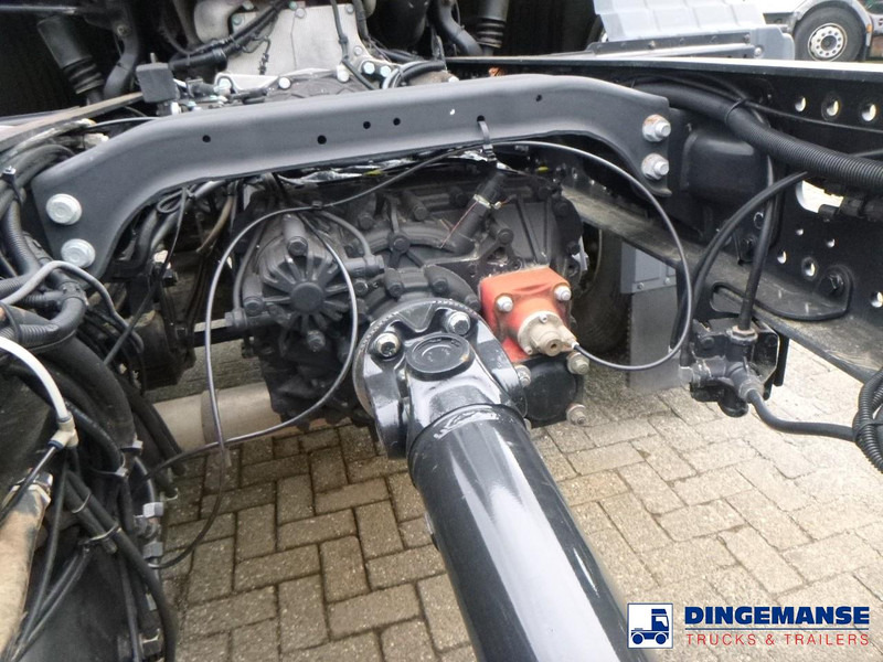 MAN TGS 19.360 4X2 BBS manual Euro 2 chassis + PTO - شاحنة هيكل كابينة: صورة 5 MAN TGS 19.360 4X2 BBS manual Euro 2 chassis + PTO - شاحنة هيكل كابينة: صورة 5