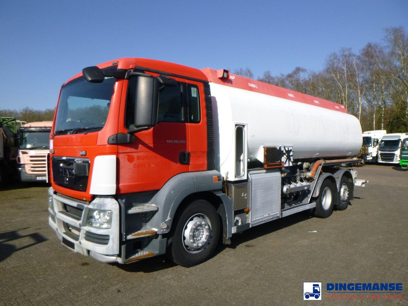 MAN TGS 26.320 6X2 RHD fuel tank 20 m3 / 4 comp - شاحنة صهريج: صورة 1 MAN TGS 26.320 6X2 RHD fuel tank 20 m3 / 4 comp - شاحنة صهريج: صورة 1