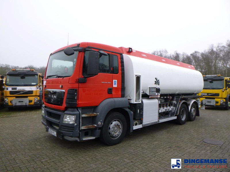 MAN TGS 26.320 6X2 RHD fuel tank 20 m3 / 4 comp - شاحنة صهريج: صورة 1 MAN TGS 26.320 6X2 RHD fuel tank 20 m3 / 4 comp - شاحنة صهريج: صورة 1