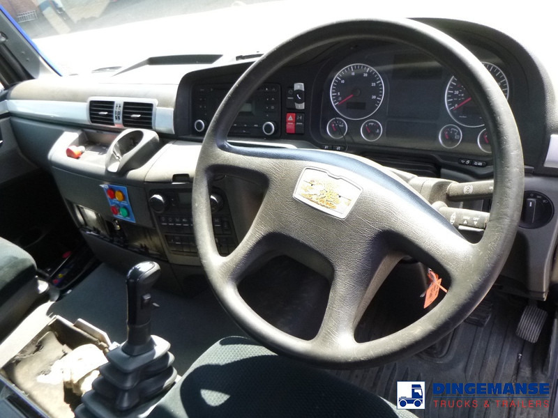 Interior photo 2: شاحنة كرين MAN TGS 26.360 6X2 RHD + HMF 1420-K2 + grapple