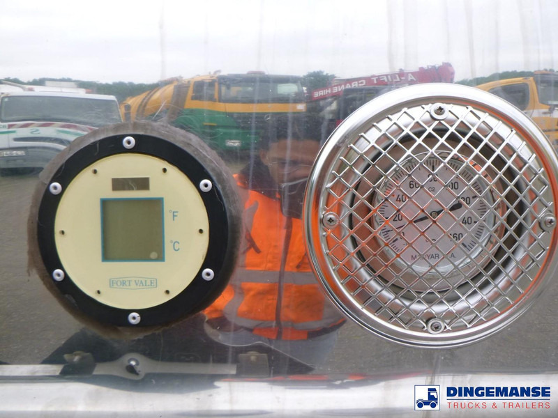 Magyar Chemical tank inox 33 m3 / 1 comp Magyar Chemical tank inox 33 m3 / 1 comp: صورة 12 Magyar Chemical tank inox 33 m3 / 1 comp Magyar Chemical tank inox 33 m3 / 1 comp: صورة 12