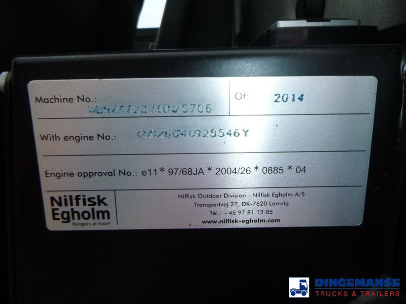 سياره كنس شوارع Nilfisk City Ranger CR 3500 Street sweeper: صورة 14