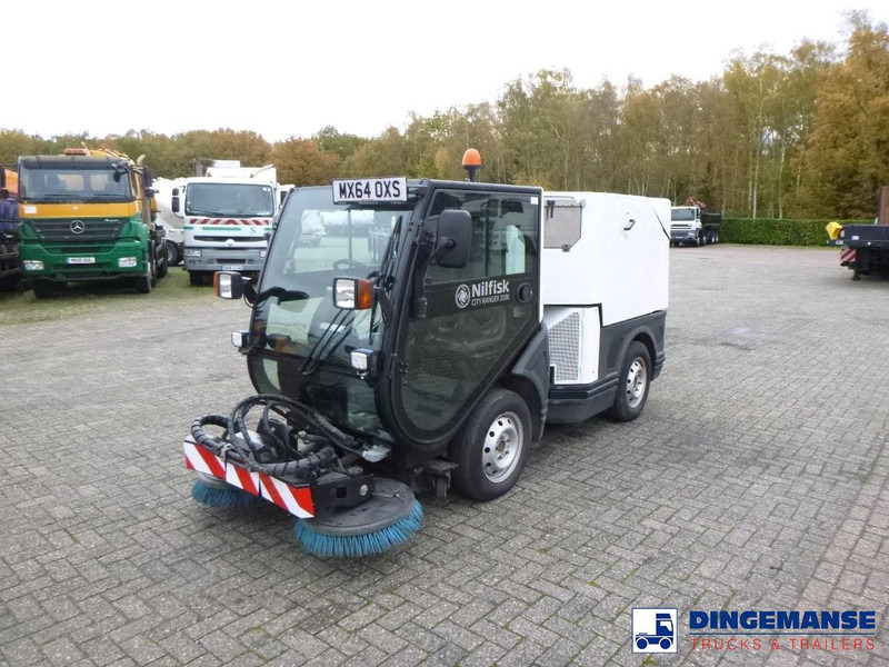 Nilfisk City Ranger CR3500 street sweeper - سياره كنس شوارع: صورة 1 Nilfisk City Ranger CR3500 street sweeper - سياره كنس شوارع: صورة 1