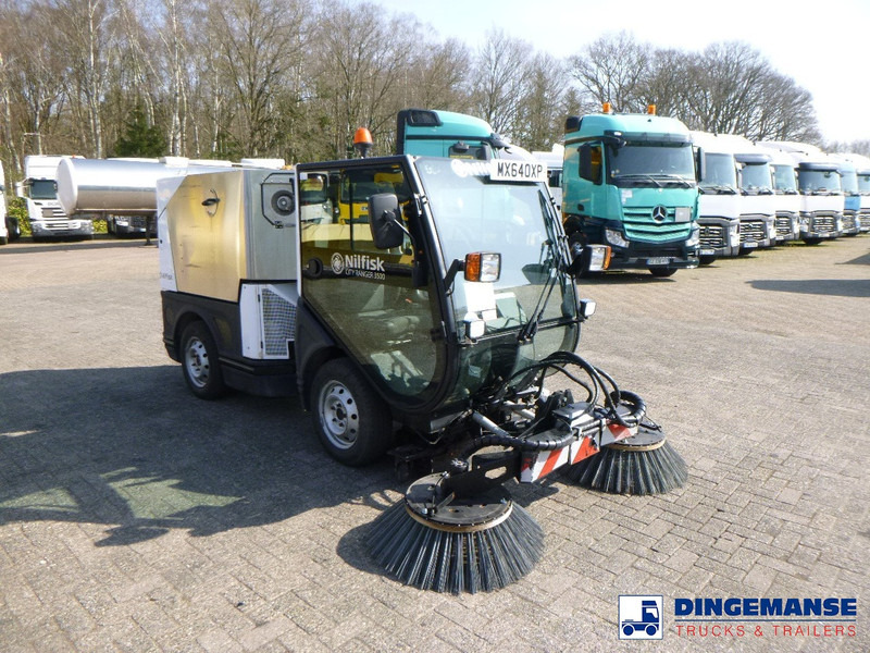 Nilfisk City Ranger CR3500 sweeper - سياره كنس شوارع: صورة 2 Nilfisk City Ranger CR3500 sweeper - سياره كنس شوارع: صورة 2