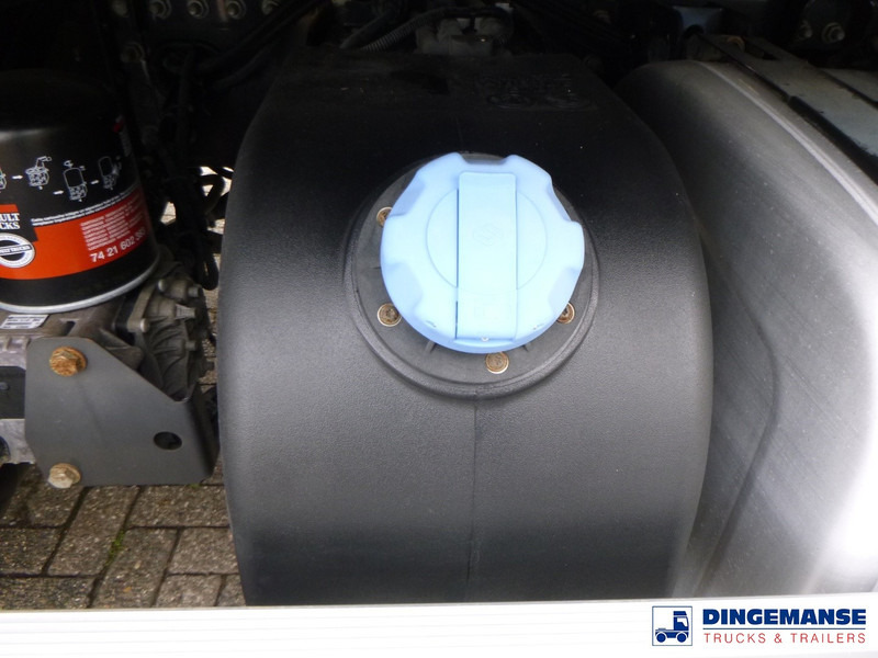 Renault Premium 270 dxi 4x2 fuel tank 13.7 m3 / 4 comp - شاحنة صهريج: صورة 5 Renault Premium 270 dxi 4x2 fuel tank 13.7 m3 / 4 comp - شاحنة صهريج: صورة 5