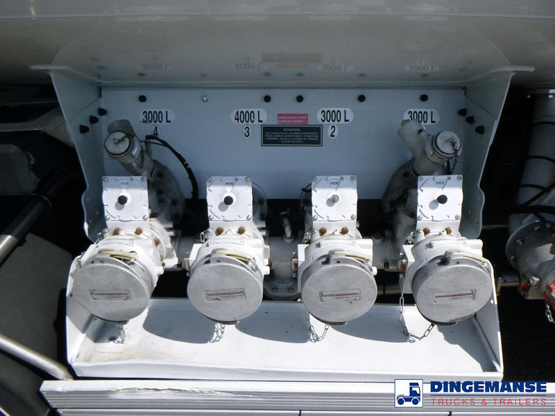 Renault Premium 280 dxi 4x2 fuel tank 13.6 m3 / 4 comp - شاحنة صهريج: صورة 5 Renault Premium 280 dxi 4x2 fuel tank 13.6 m3 / 4 comp - شاحنة صهريج: صورة 5