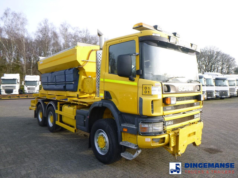 Scania P114-340 CB 6X6 RHD gritter / snow plough - جرافة ثلج: صورة 2 Scania P114-340 CB 6X6 RHD gritter / snow plough - جرافة ثلج: صورة 2