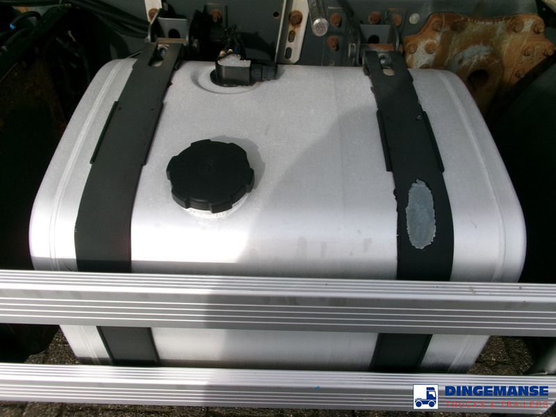 Volvo FE 280 4X2 fuel tank 13.6 m3 / 4 comp / ADR 07/07/24 - شاحنة صهريج: صورة 5 Volvo FE 280 4X2 fuel tank 13.6 m3 / 4 comp / ADR 07/07/24 - شاحنة صهريج: صورة 5