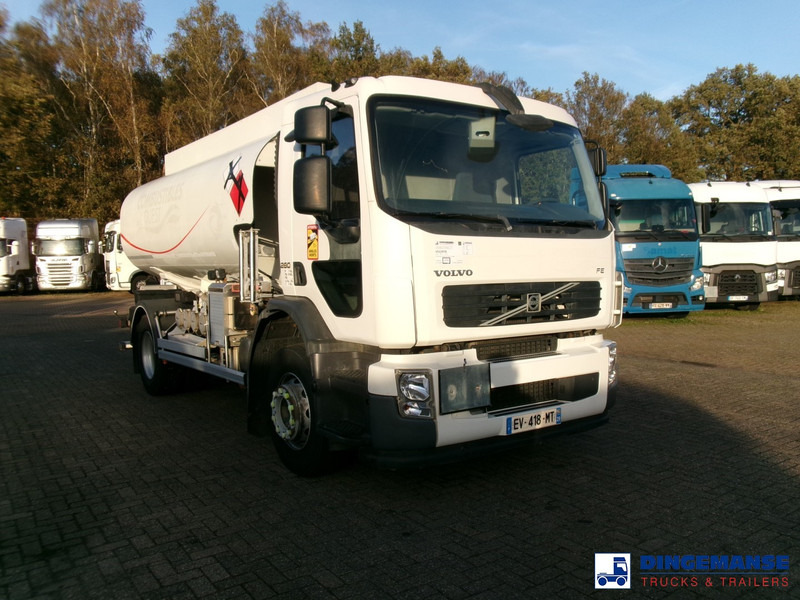 Volvo FE 280 4x2 fuel tank 13.3 m3 / 4 comp - شاحنة صهريج: صورة 2 Volvo FE 280 4x2 fuel tank 13.3 m3 / 4 comp - شاحنة صهريج: صورة 2