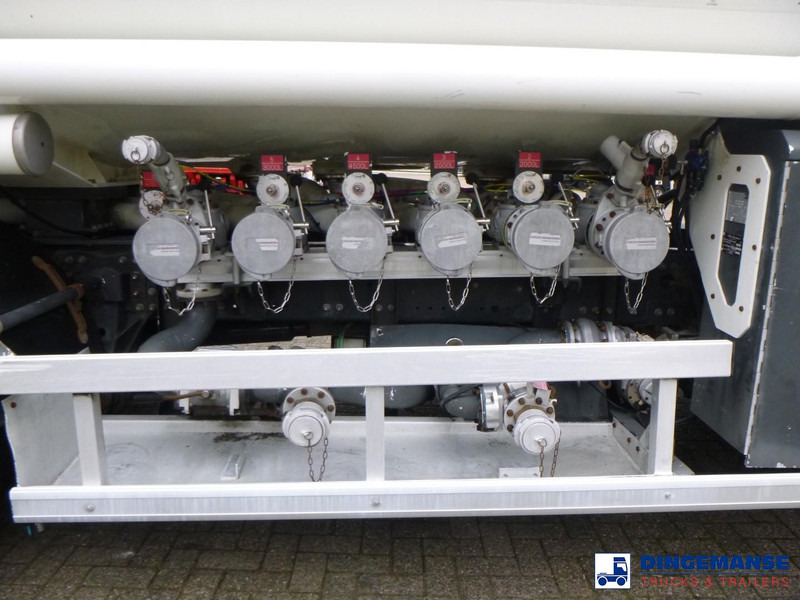 شاحنة صهريج Volvo FE 340 6x2 fuel tank 22.1 m3 / 6 comp: صورة 6 شاحنة صهريج Volvo FE 340 6x2 fuel tank 22.1 m3 / 6 comp: صورة 6