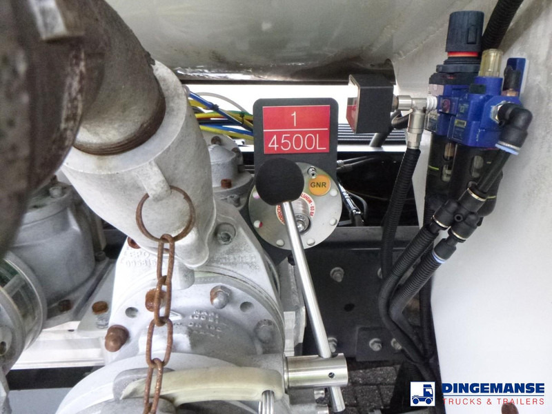 شاحنة صهريج Volvo FE 340 6x2 fuel tank 22.1 m3 / 6 comp: صورة 7 شاحنة صهريج Volvo FE 340 6x2 fuel tank 22.1 m3 / 6 comp: صورة 7