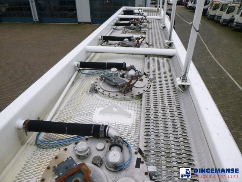 شاحنة صهريج Volvo FE 340 6x2 fuel tank 22.1 m3 / 6 comp: صورة 20 شاحنة صهريج Volvo FE 340 6x2 fuel tank 22.1 m3 / 6 comp: صورة 20