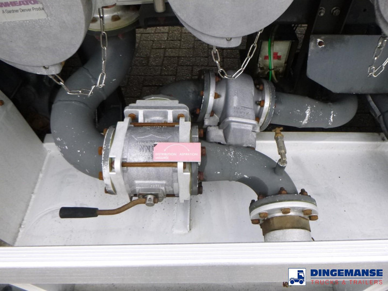 شاحنة صهريج Volvo FE 340 6x2 fuel tank 22.1 m3 / 6 comp: صورة 11 شاحنة صهريج Volvo FE 340 6x2 fuel tank 22.1 m3 / 6 comp: صورة 11