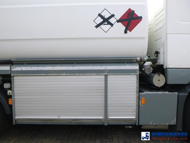 Volvo FH 460 6x2 fuel tank 23.6 m3 / 4 comp - شاحنة صهريج: صورة 5 Volvo FH 460 6x2 fuel tank 23.6 m3 / 4 comp - شاحنة صهريج: صورة 5