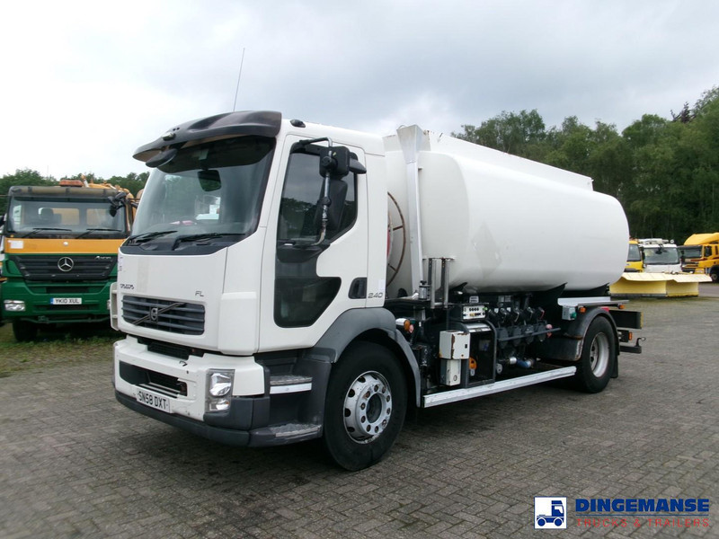 Volvo FL 240 4x2 RHD fuel tank 13 m3 / 4 comp - شاحنة صهريج: صورة 1 Volvo FL 240 4x2 RHD fuel tank 13 m3 / 4 comp - شاحنة صهريج: صورة 1