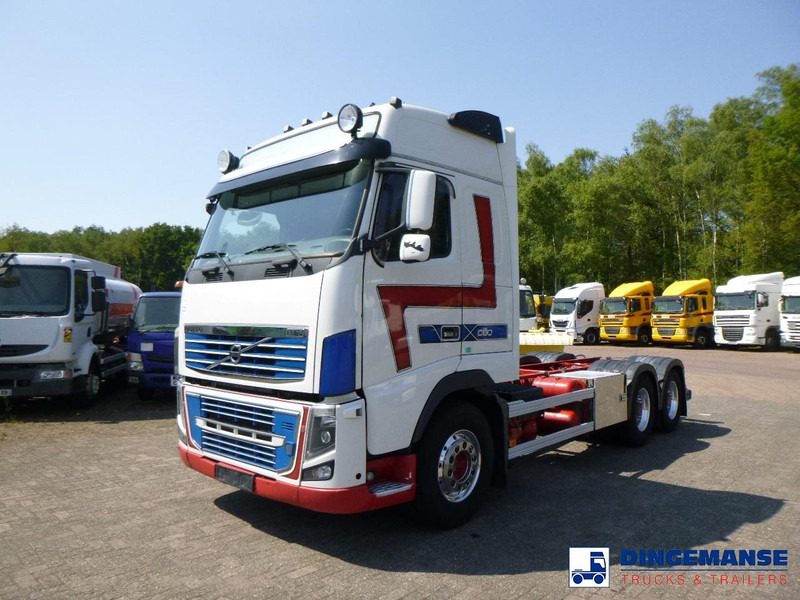 Volvo FM16 600 6x4 Euro 5 chassis + Retarder - شاحنة هيكل كابينة: صورة 1 Volvo FM16 600 6x4 Euro 5 chassis + Retarder - شاحنة هيكل كابينة: صورة 1
