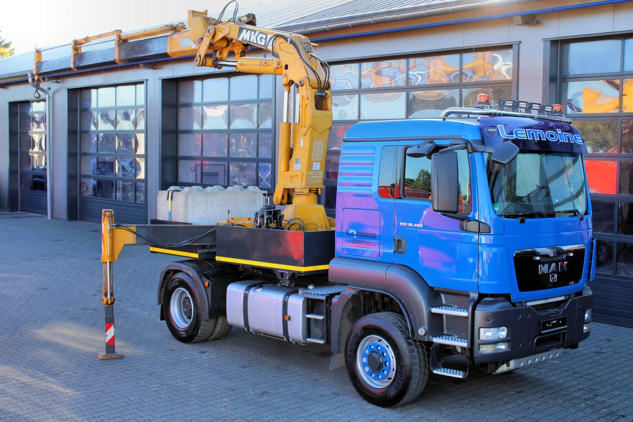 MAN TGS 18.480 4x4 BLS SZM+Pritsche MKG HLK 340 Kran - شاحنات مسطحة, شاحنة كرين: صورة 1 MAN TGS 18.480 4x4 BLS SZM+Pritsche MKG HLK 340 Kran - شاحنات مسطحة, شاحنة كرين: صورة 1