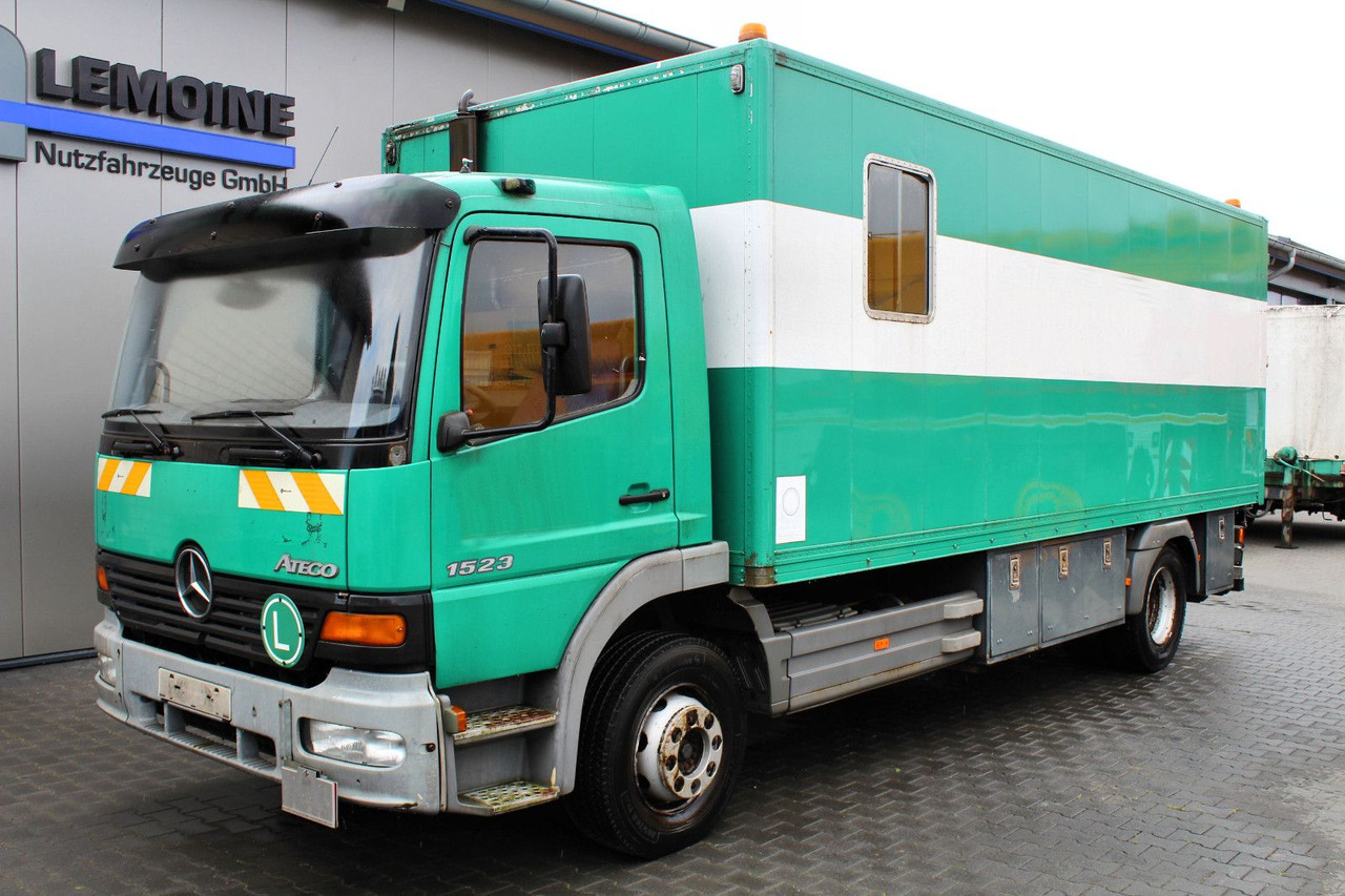 Mercedes-Benz Atego 1523 4x2 Koffer +AHK kein 1517 1518 1528 - شاحنة مغلقة الصندوق: صورة 2 Mercedes-Benz Atego 1523 4x2 Koffer +AHK kein 1517 1518 1528 - شاحنة مغلقة الصندوق: صورة 2