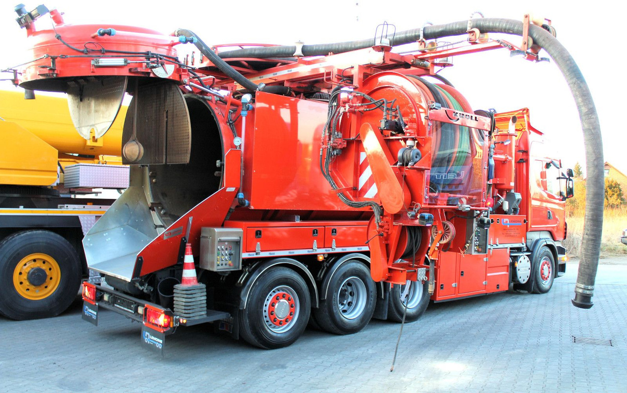 Scania R560 V8 8x4 Kroll 20m³ WRG 2x HD-Pumpe 620 Liter - شاحنة الشفط: صورة 3 Scania R560 V8 8x4 Kroll 20m³ WRG 2x HD-Pumpe 620 Liter - شاحنة الشفط: صورة 3