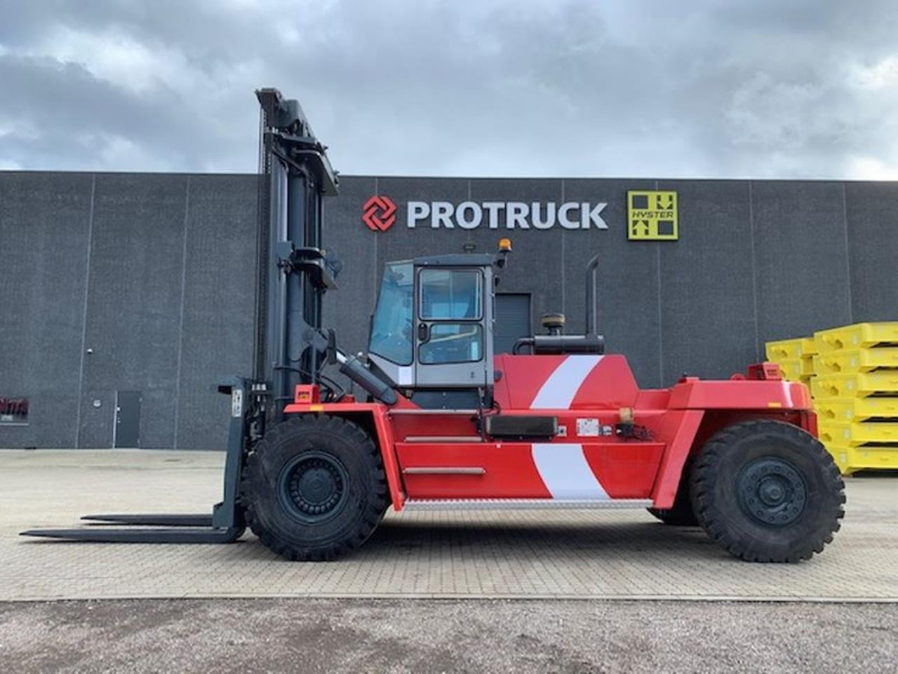 Kalmar DCD320-12LB - رافعة شوكية ديزل: صورة 1 Kalmar DCD320-12LB - رافعة شوكية ديزل: صورة 1