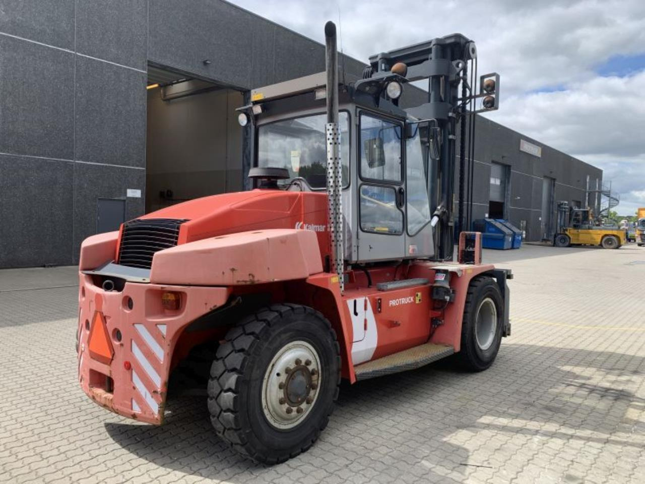 Kalmar DCE100-6 - رافعة شوكية ديزل: صورة 3 Kalmar DCE100-6 - رافعة شوكية ديزل: صورة 3