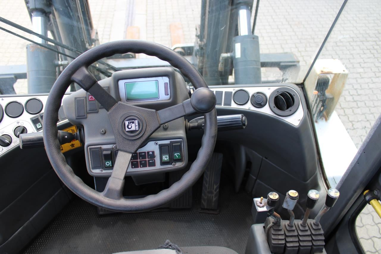 Kalmar DCE120-6 - رافعة شوكية ديزل: صورة 4 Kalmar DCE120-6 - رافعة شوكية ديزل: صورة 4