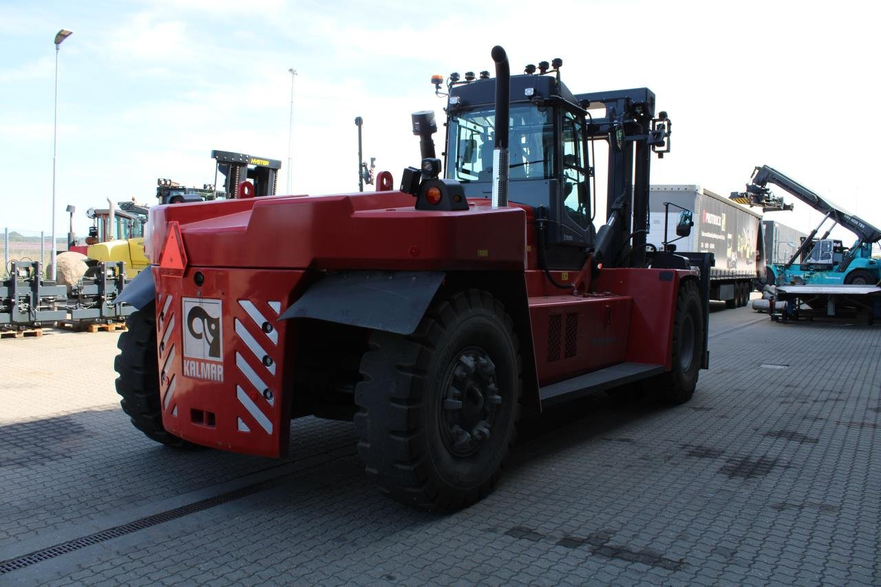 Kalmar DCG330-12 - رافعة شوكية ديزل: صورة 3 Kalmar DCG330-12 - رافعة شوكية ديزل: صورة 3