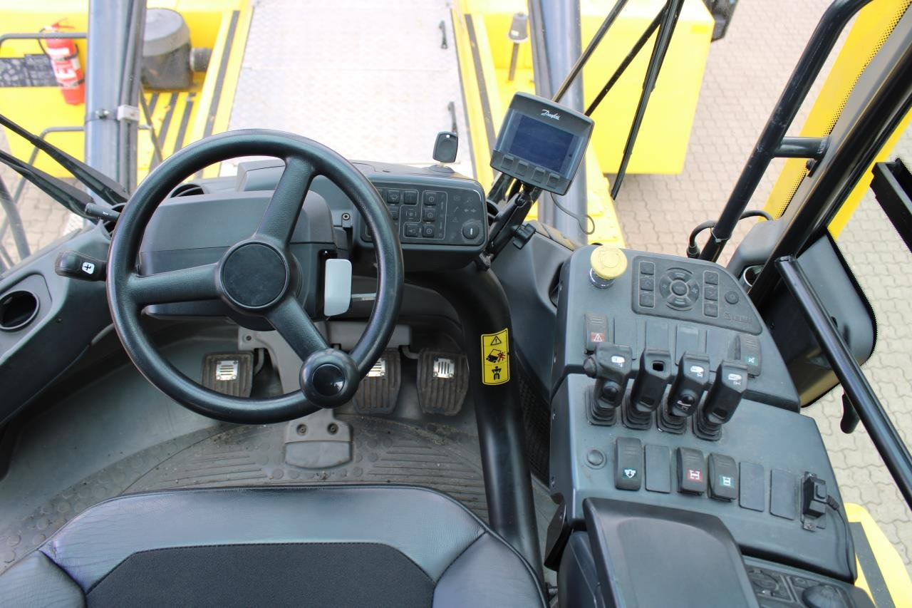 Kalmar DCG90-45ES7 - مناولة الحاوية: صورة 4 Kalmar DCG90-45ES7 - مناولة الحاوية: صورة 4