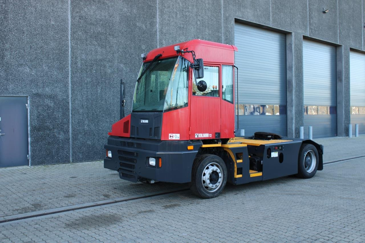Kalmar T2I 4X2 - جرار المحطة: صورة 2 Kalmar T2I 4X2 - جرار المحطة: صورة 2