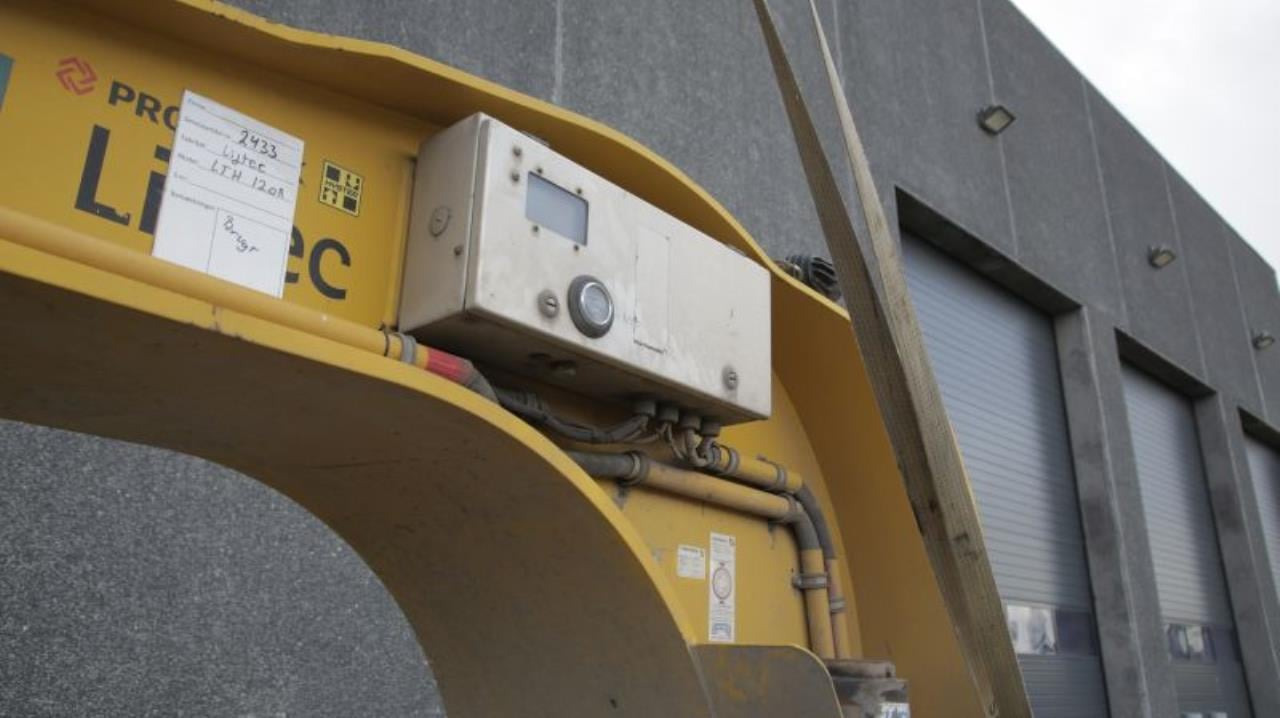 Liftec LTH120 - عربة منخفضة مسطحة نصف مقطورة: صورة 4 Liftec LTH120 - عربة منخفضة مسطحة نصف مقطورة: صورة 4