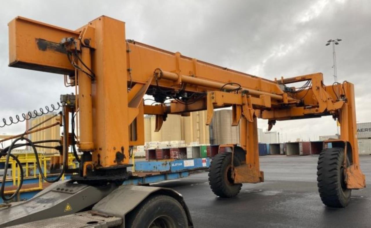 SISU FC 50 AL - معدات الموانئ: صورة 2 SISU FC 50 AL - معدات الموانئ: صورة 2