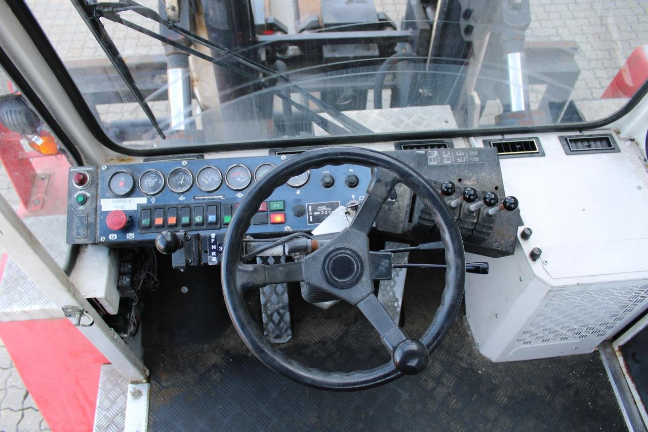SveTruck 15120-35 - رافعة شوكية ديزل: صورة 4 SveTruck 15120-35 - رافعة شوكية ديزل: صورة 4