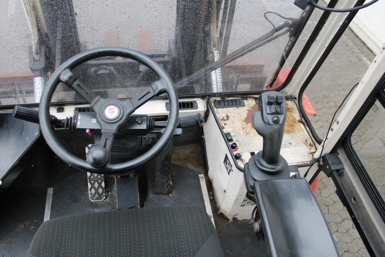 SveTruck 1560 - رافعة شوكية ديزل: صورة 4 SveTruck 1560 - رافعة شوكية ديزل: صورة 4