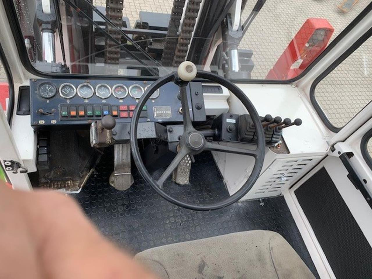 SveTruck 25120-42 - رافعة شوكية ديزل: صورة 4 SveTruck 25120-42 - رافعة شوكية ديزل: صورة 4