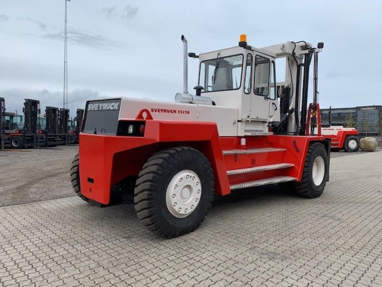 SveTruck 25120-42 - رافعة شوكية ديزل: صورة 3 SveTruck 25120-42 - رافعة شوكية ديزل: صورة 3