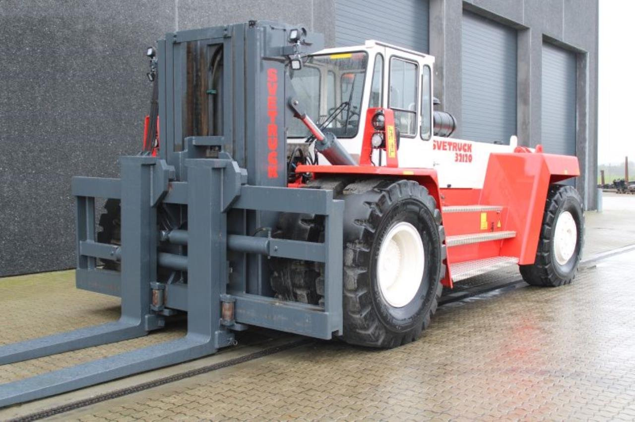 SveTruck 32120-46 - رافعة شوكية ديزل: صورة 2 SveTruck 32120-46 - رافعة شوكية ديزل: صورة 2