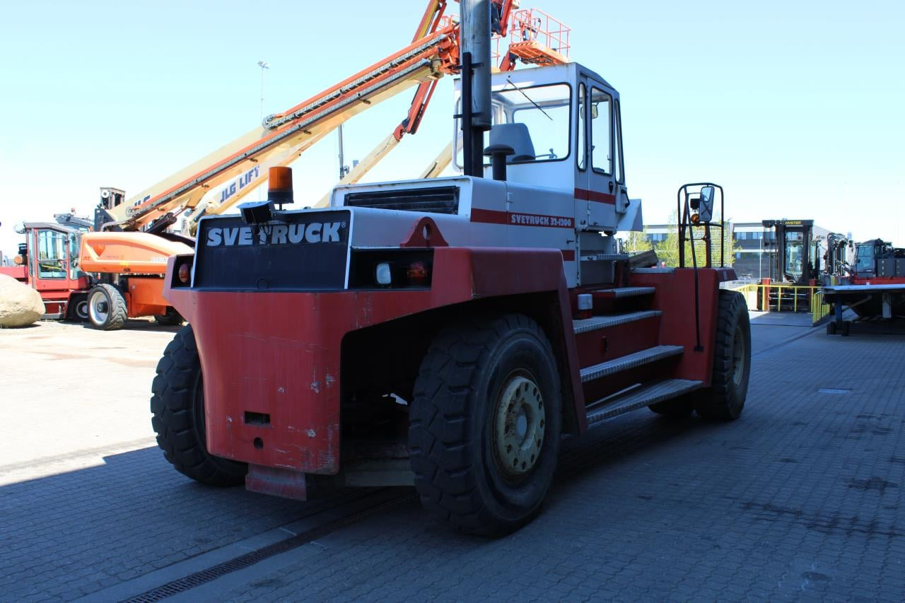 SveTruck 32120-47 - رافعة شوكية ديزل: صورة 3 SveTruck 32120-47 - رافعة شوكية ديزل: صورة 3