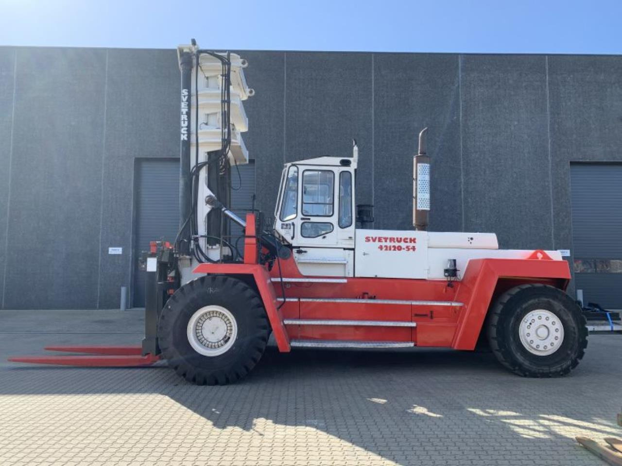 SveTruck 42120-54 - رافعة شوكية ديزل: صورة 1 SveTruck 42120-54 - رافعة شوكية ديزل: صورة 1