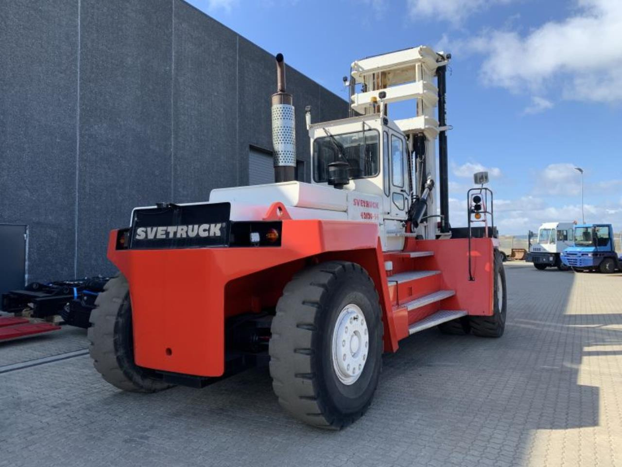 SveTruck 42120-54 - رافعة شوكية ديزل: صورة 3 SveTruck 42120-54 - رافعة شوكية ديزل: صورة 3