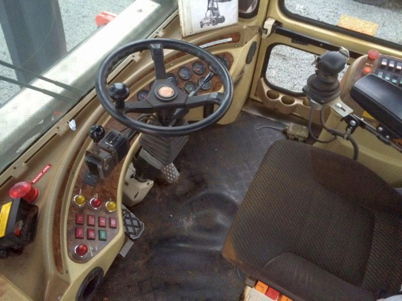 SveTruck TMF 28-21 - رافعة شوكية ديزل: صورة 4 SveTruck TMF 28-21 - رافعة شوكية ديزل: صورة 4