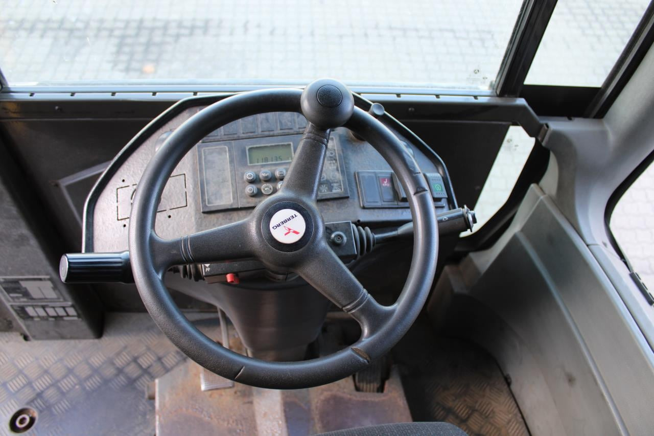 Terberg RT282 - جرار المحطة: صورة 4 Terberg RT282 - جرار المحطة: صورة 4