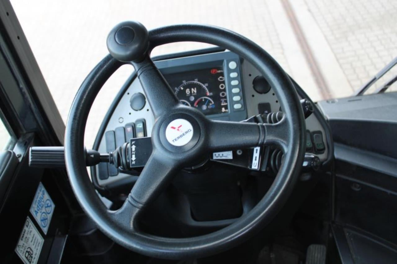 Terberg RT283 - جرار المحطة: صورة 4 Terberg RT283 - جرار المحطة: صورة 4