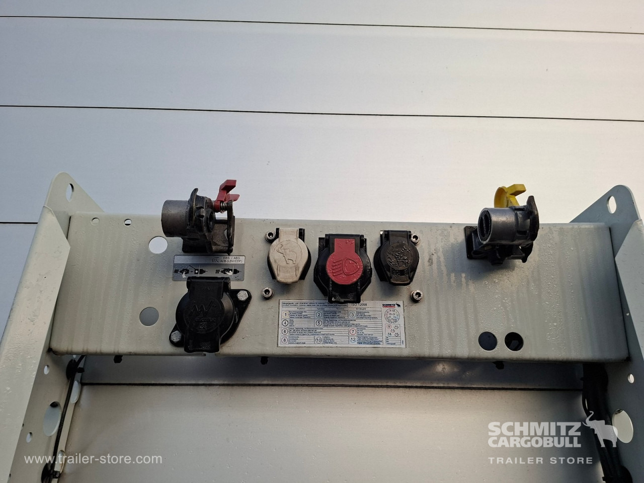 SCHMITZ Auflieger Curtainsider Standard - نصف مقطورة ستارة: صورة 4 SCHMITZ Auflieger Curtainsider Standard - نصف مقطورة ستارة: صورة 4