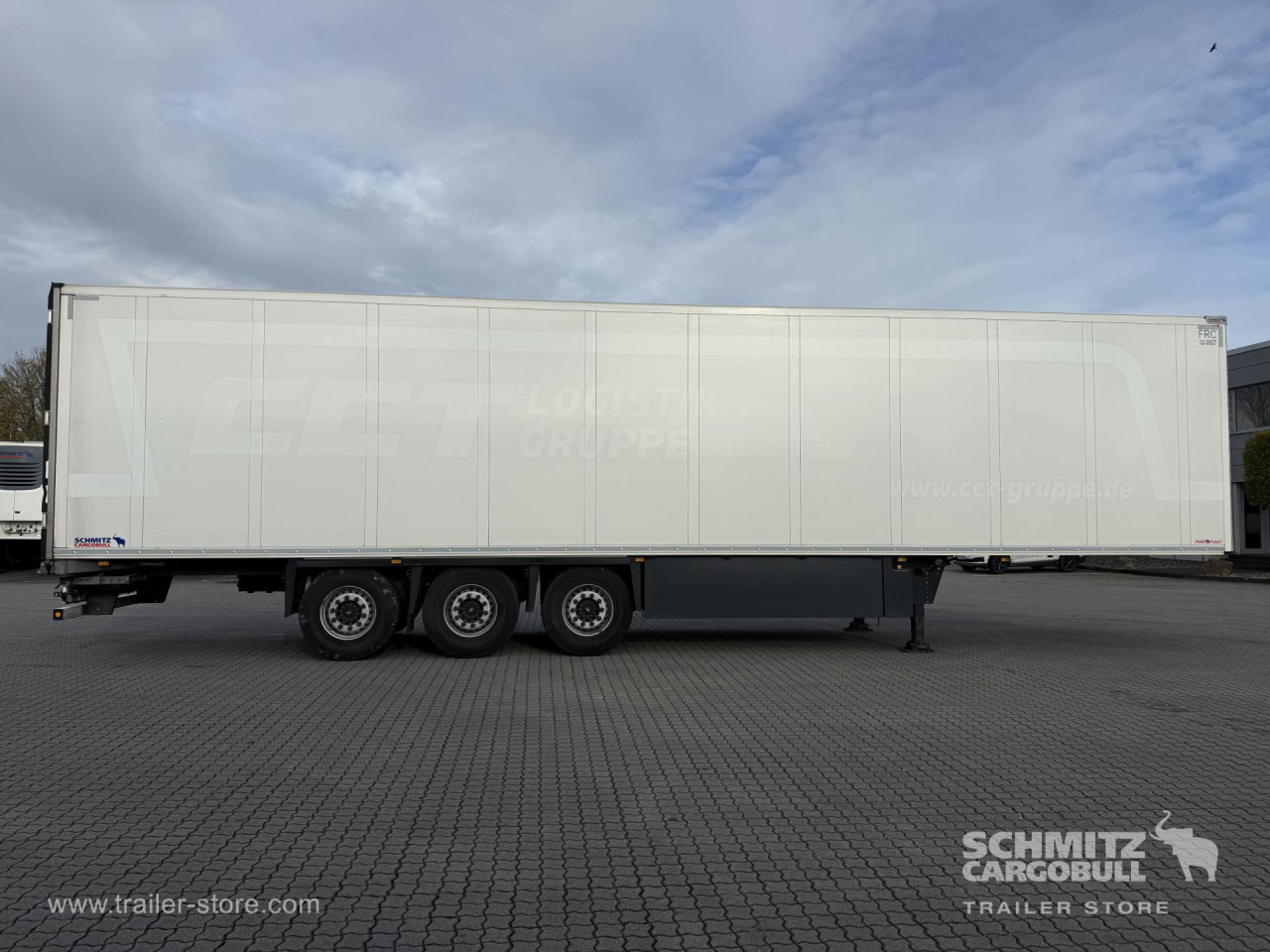 SCHMITZ Auflieger Tiefkühler Standard Double deck - نصف مقطورة متساوي الحرارة: صورة 2 SCHMITZ Auflieger Tiefkühler Standard Double deck - نصف مقطورة متساوي الحرارة: صورة 2