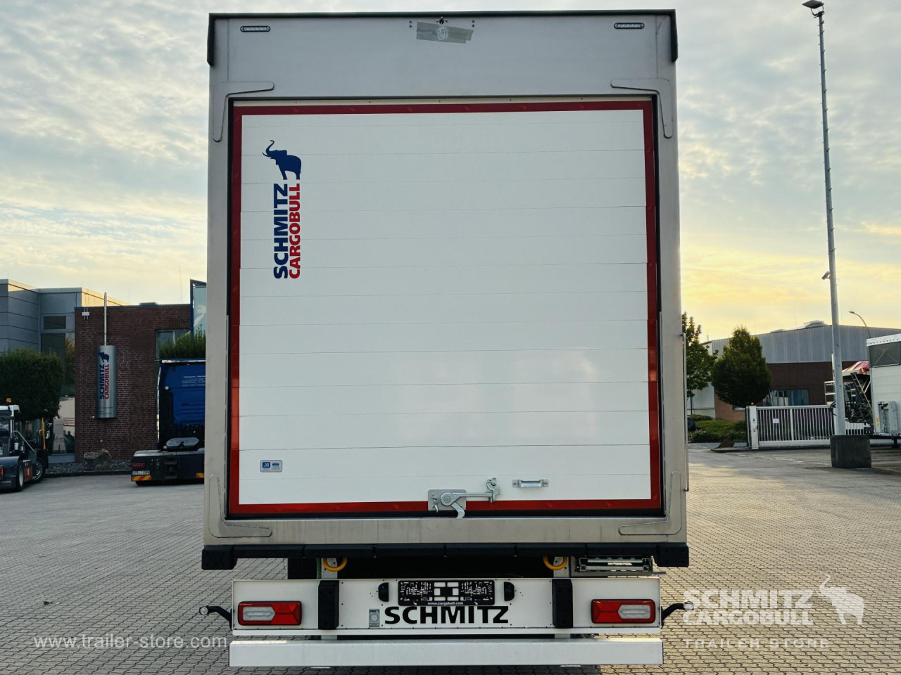 SCHMITZ Auflieger Tiefkühler Standard Double deck - نصف مقطورة متساوي الحرارة: صورة 3 SCHMITZ Auflieger Tiefkühler Standard Double deck - نصف مقطورة متساوي الحرارة: صورة 3