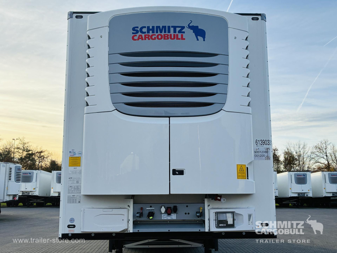 SCHMITZ Auflieger Tiefkühler Standard Double deck - نصف مقطورة متساوي الحرارة: صورة 2 SCHMITZ Auflieger Tiefkühler Standard Double deck - نصف مقطورة متساوي الحرارة: صورة 2