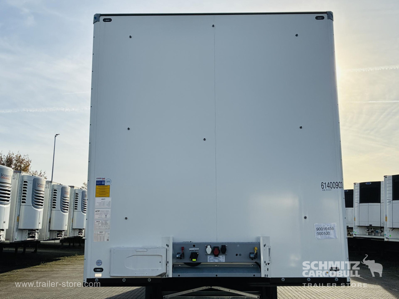 SCHMITZ Auflieger Tiefkühler Standard Double deck - نصف مقطورة متساوي الحرارة: صورة 2 SCHMITZ Auflieger Tiefkühler Standard Double deck - نصف مقطورة متساوي الحرارة: صورة 2