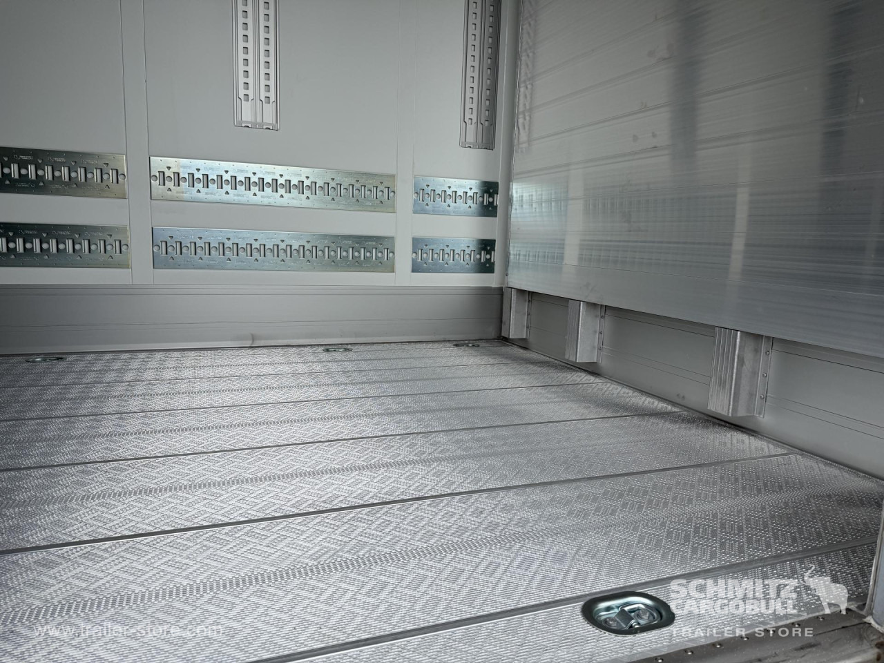 SCHMITZ Auflieger Tiefkühler Standard Double deck - نصف مقطورة متساوي الحرارة: صورة 5 SCHMITZ Auflieger Tiefkühler Standard Double deck - نصف مقطورة متساوي الحرارة: صورة 5