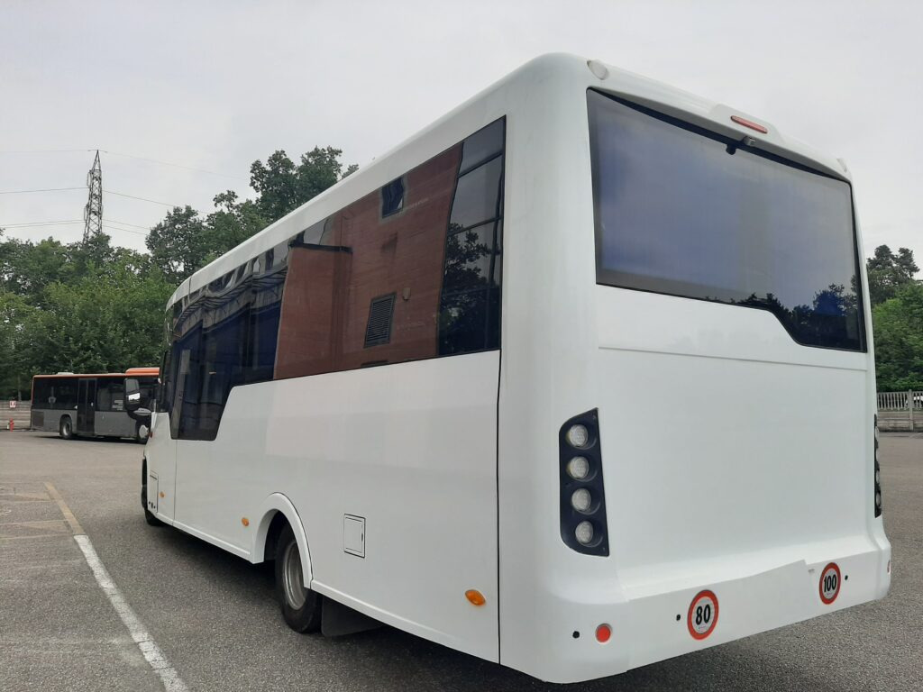 N.1 IVECO INDCAR MOBI – Anno 2015 - مركبة كوتش: صورة 5 N.1 IVECO INDCAR MOBI – Anno 2015 - مركبة كوتش: صورة 5